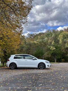 2019 Volkswagen e-Golf SEL